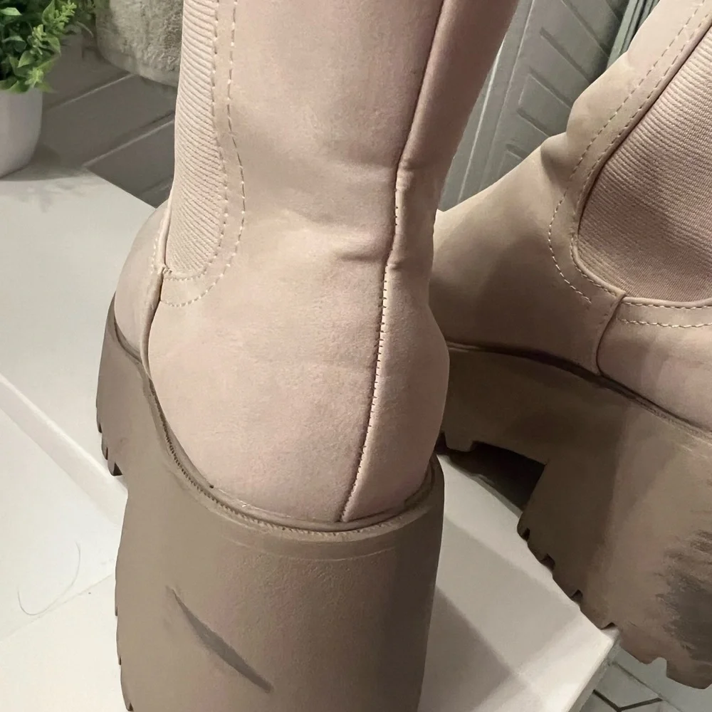 Soda Cream Women's Combat Boots - Picture 5 of 5